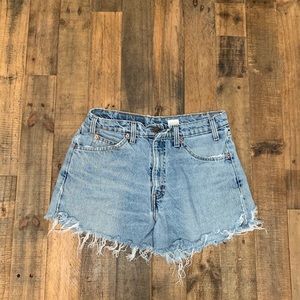 Levi shorts, 550 high waisted